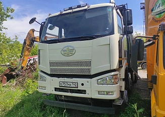 FAW J6 8×4 CA3310P66K24T4E5