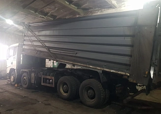 Shacman (Shaanxi) 8×4 SX33186T366C