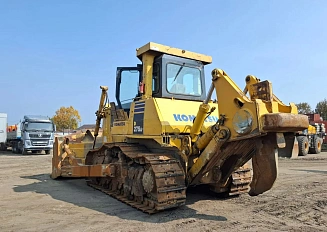 Komatsu D275A-5D