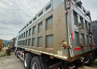 Shacman (Shaanxi) 8×4 SX33186T366C