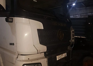 Shacman (Shaanxi) 8×4 SX33186T366C