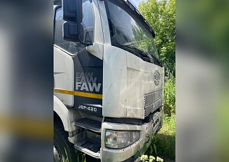 FAW J6 8×4 CA3310P66K24T4E5