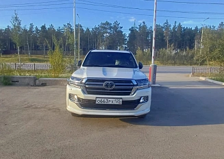 Toyota Land Cruiser 200