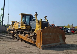 Komatsu D275A-5D