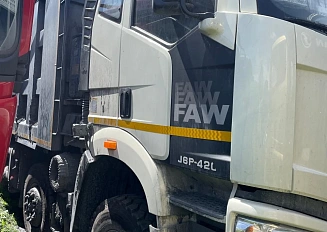 FAW J6 8×4 CA3310P66K24T4E5