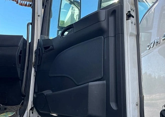 Sitrak C7H 4×2 ZZ4186V361HE