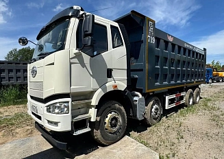 FAW J6 8×4 CA3310P66K24T4E5