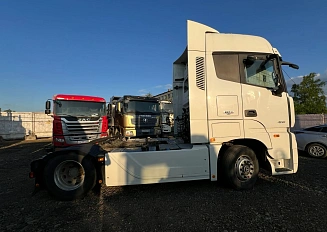 Foton Auman EST A H5 4×2 BJ4189SLFKA
