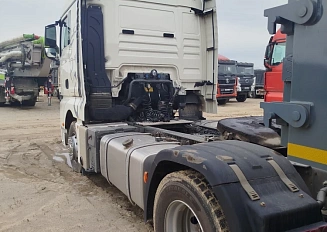 Sitrak C7H 4×2 ZZ4186V361HE