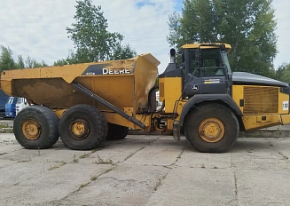 John Deere 410E 6×6