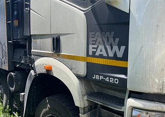 FAW J6 8×4 CA3310P66K24T4E5